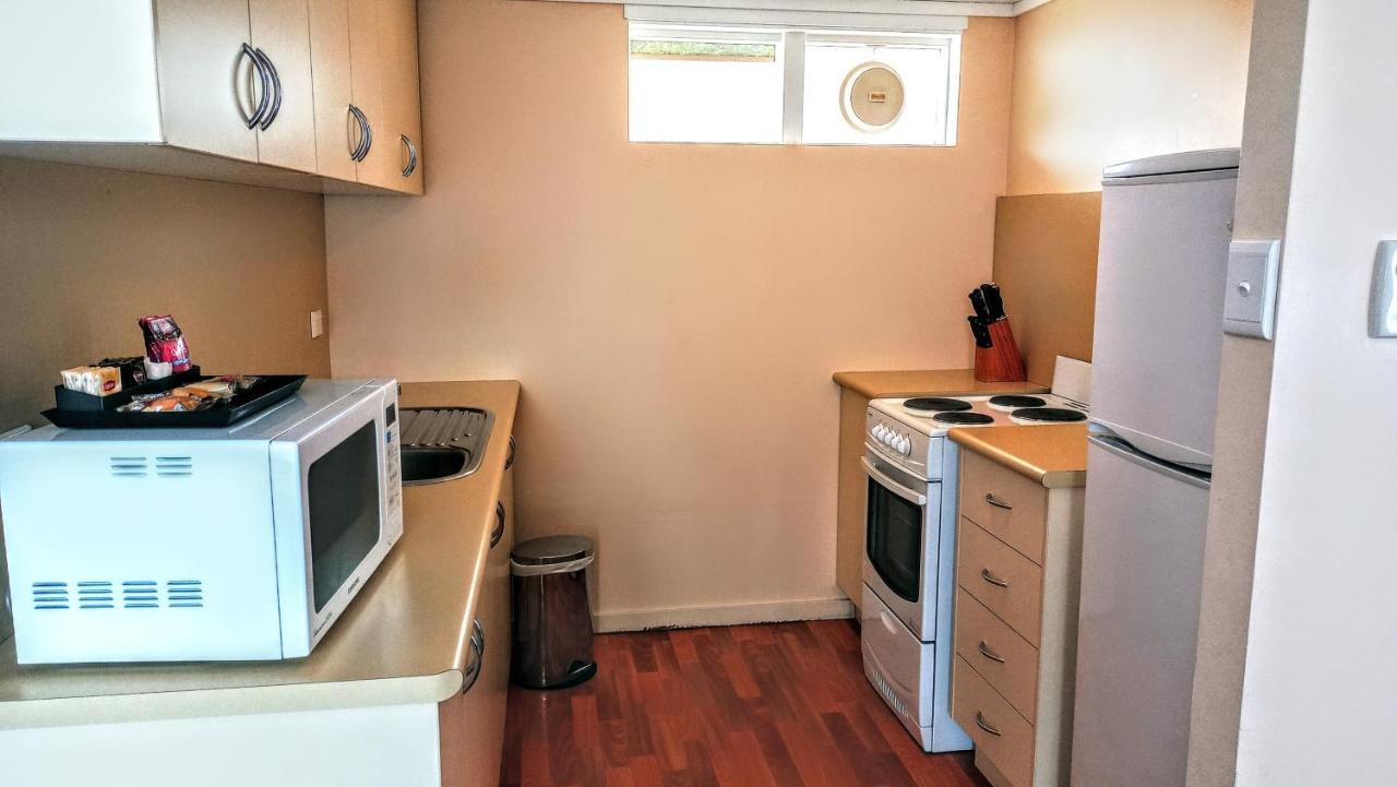 Redhill Cooma Motor Inn Kültér fotó