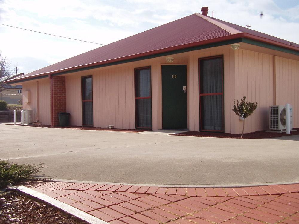 Redhill Cooma Motor Inn Kültér fotó