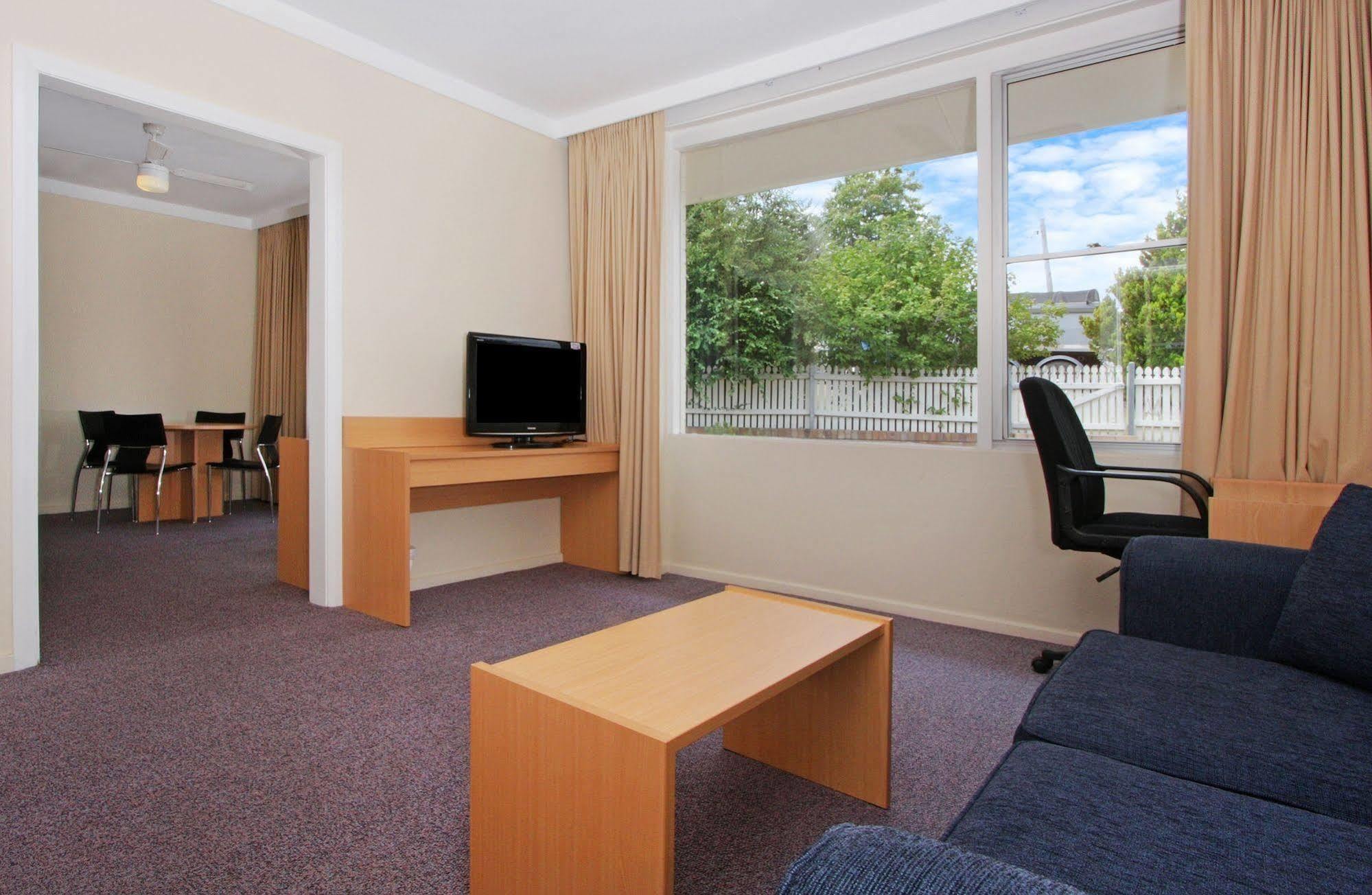 Redhill Cooma Motor Inn Kültér fotó