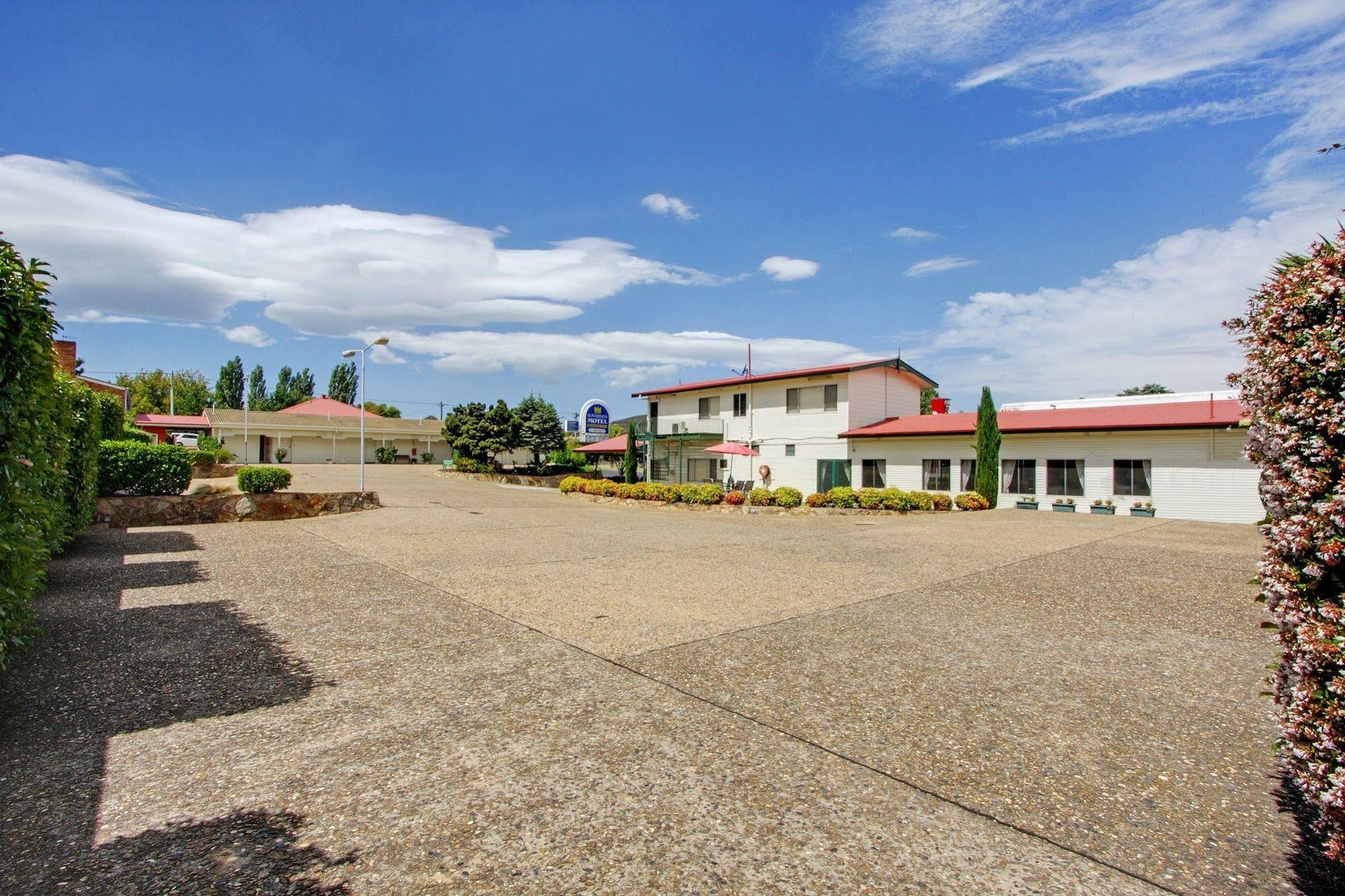 Redhill Cooma Motor Inn Kültér fotó