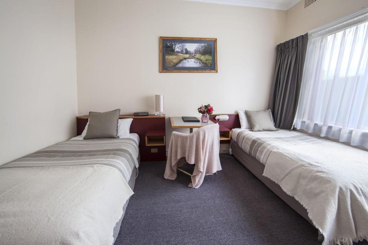 Redhill Cooma Motor Inn Kültér fotó