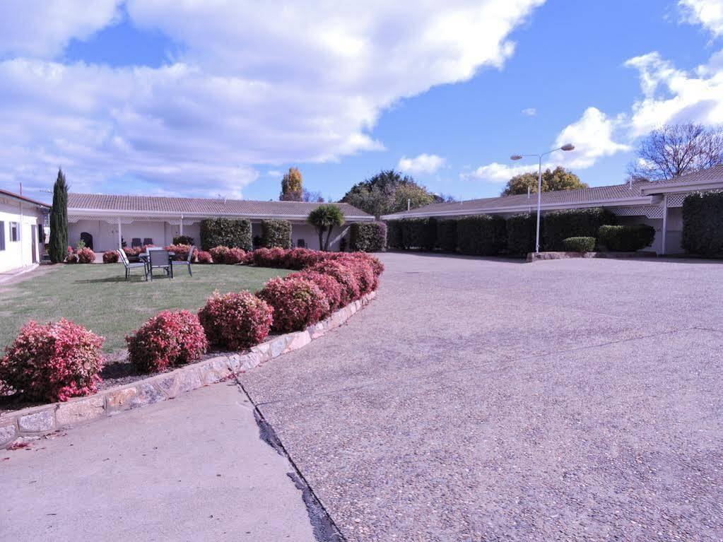 Redhill Cooma Motor Inn Kültér fotó